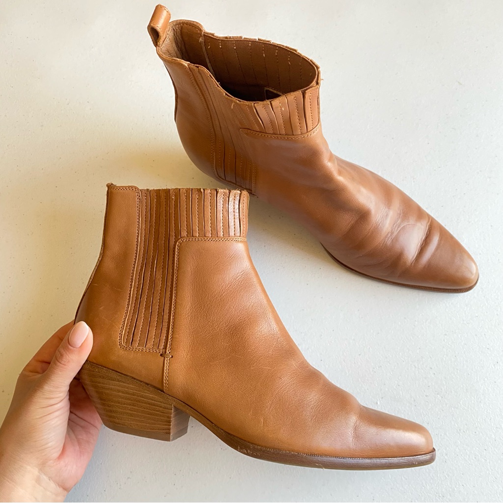 Vince Size 8.5 Tan Cognac Pointed Toe Genuine Leather Slip-On Chelsea Boot